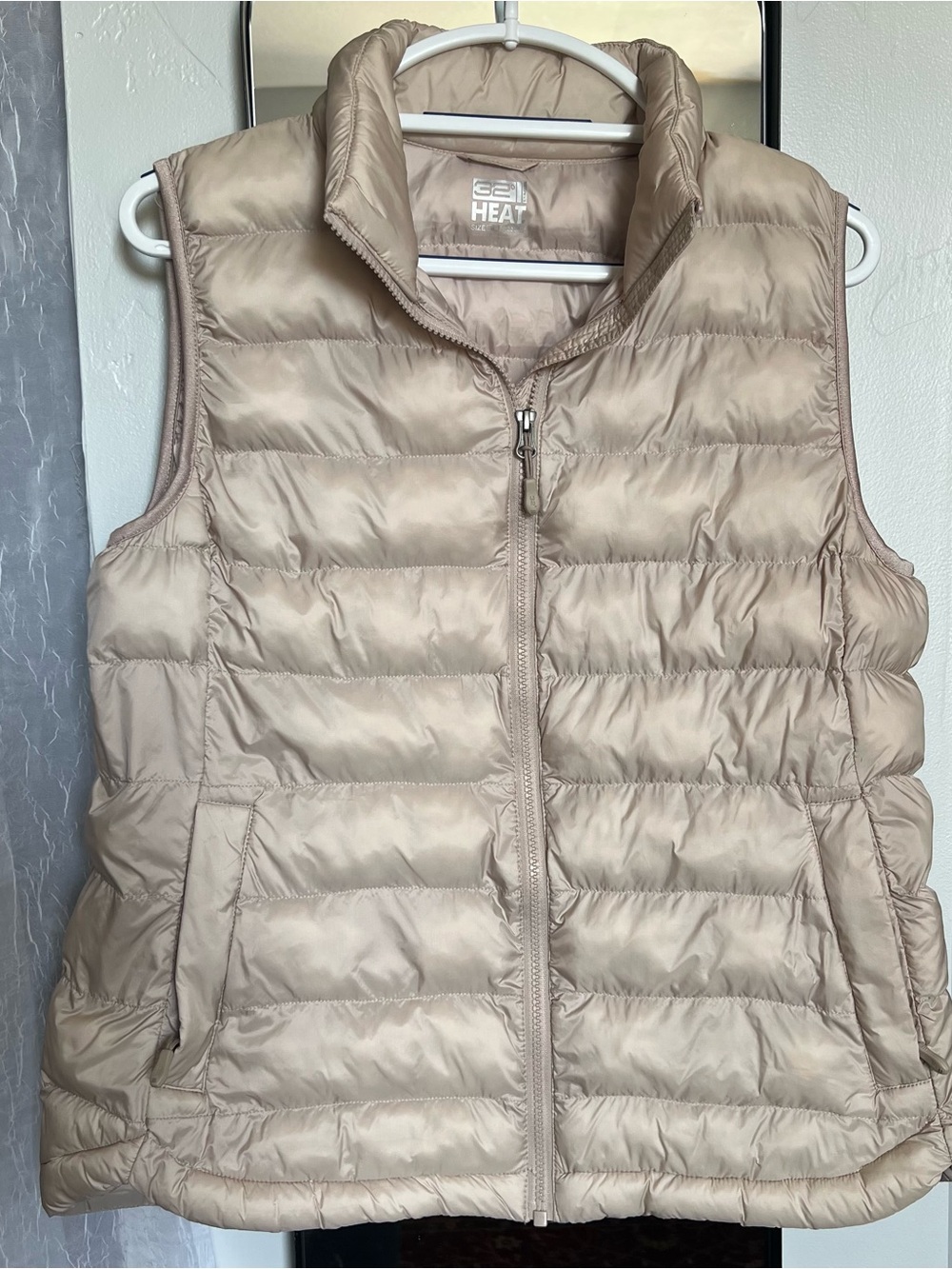 32 Degree Heat Beige Quilted Puffer Vest